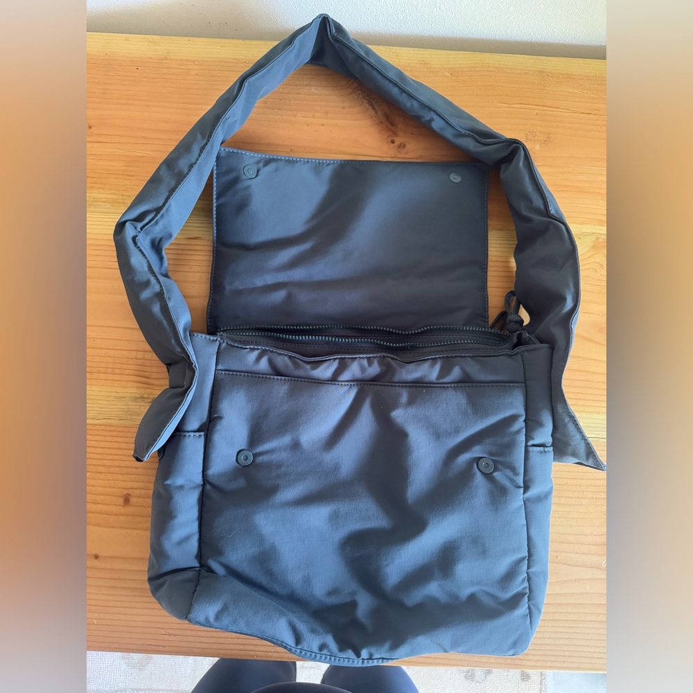 NWT OLEND - Querida Soft Bag - Coal - Picture 3 of 3